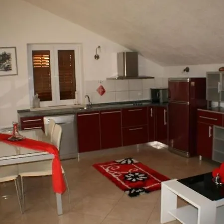Apartment Bol *